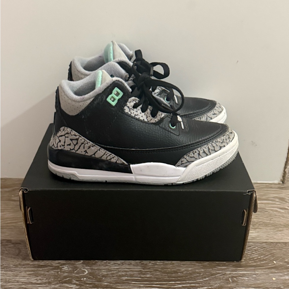 Jordan Retro 3 kids Size 11